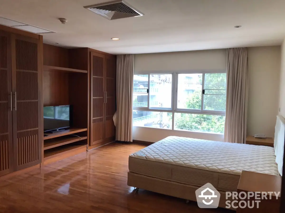  3 Bedrooms Condo at Sathorn Seven Residence-1