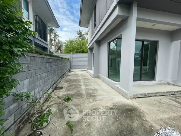 image_rental-17494816