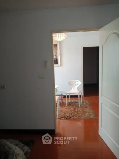  2 Bedrooms Condo at Max Condominium Vibhawadi-3