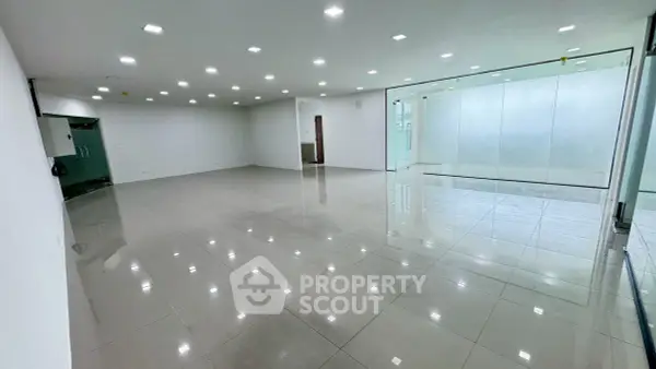 image_rental-29808870