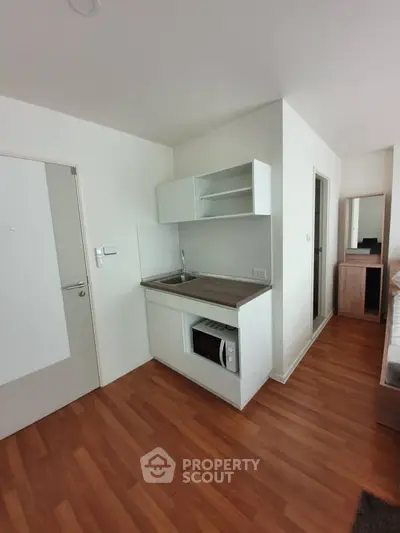 Fully Furnished 1 Bedroom Condo at The Selected Kaset Ngamwongwan-2