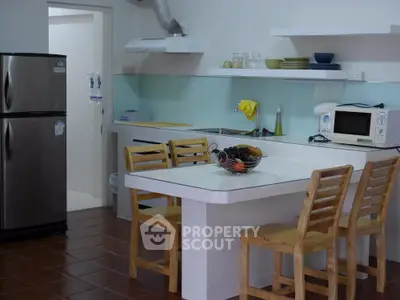  2 Bedrooms Condo -3