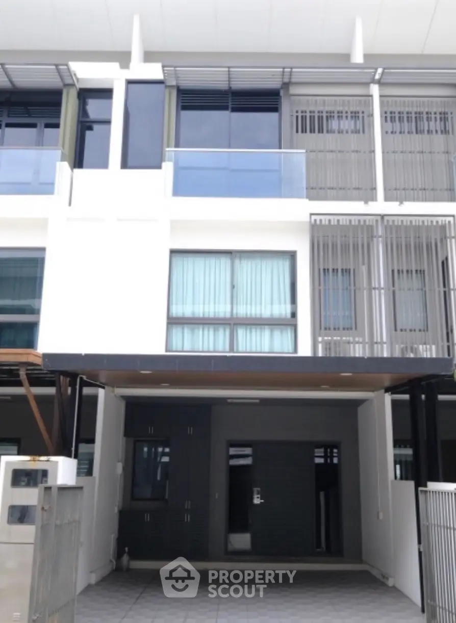 Screenshot 2568-12-03 at 16.12.58.jpg