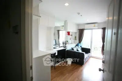  1 Bedroom Condo at Lumpini Place Ratchayothin-4