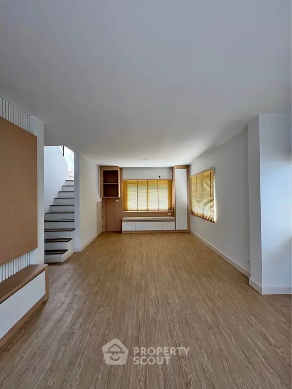 image_rental-29888877