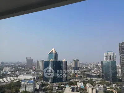 Fully Furnished 2 Bedrooms Condo at Supalai Park Phaholyothin-2