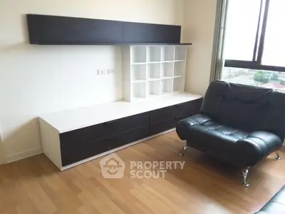  2 Bedrooms Condo -4
