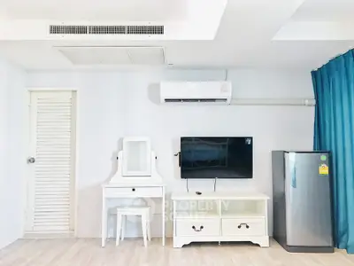  1 Bedroom Condo at The Royal Navin Tower-2