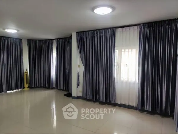 image_rental-14506039