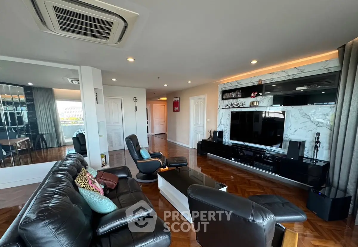 Screenshot 2567-08-28 at 14.55.03.jpg