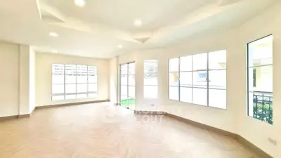 Spacious and bright corner unit with large windows and modern design
