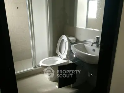  1 Bedroom Condo at The Kris Express 2-2