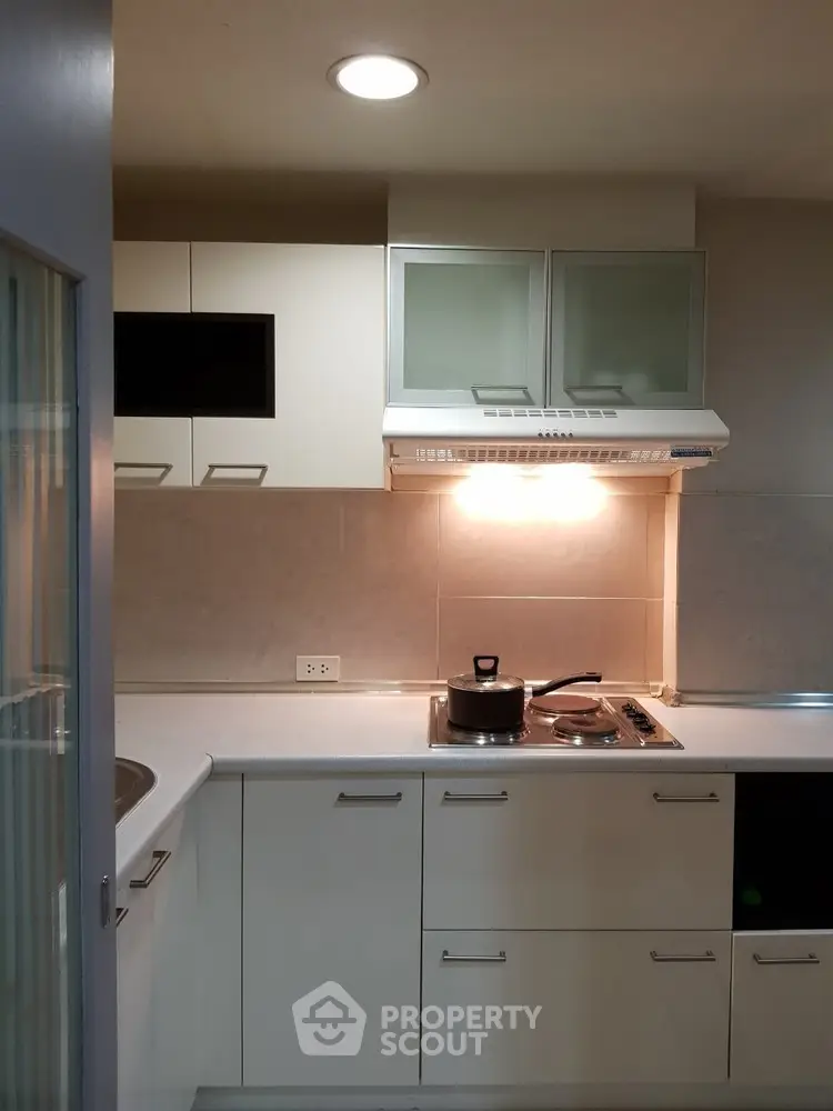  2 Bedrooms Condo at Lumpini Suite สุขุมวิท 41-1