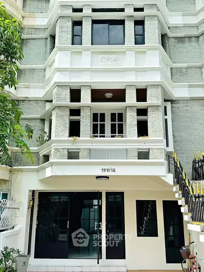 image_rental-30007122