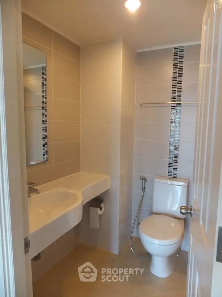 1 Bedroom Condo at Lumpini Place Rama 9 Ratchada Phase 1 2-1