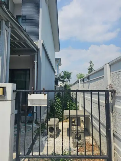 697f2a6a62f4969b4e4c348acf89b479 (1).jpg