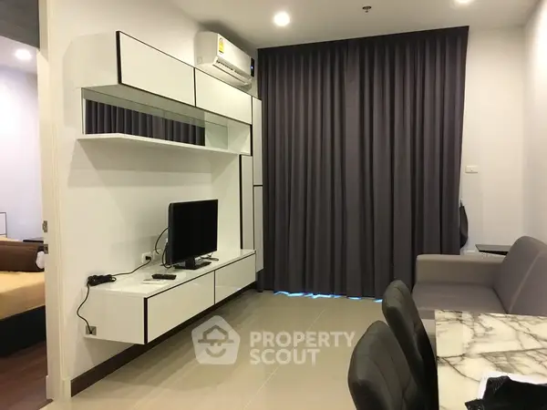 image_rental-5280597