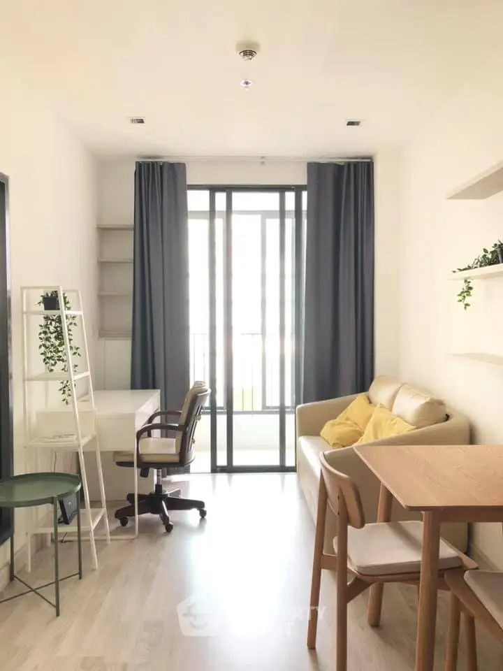Fully Furnished 1 Bedroom Condo at Ideo Mobi Sathron-1