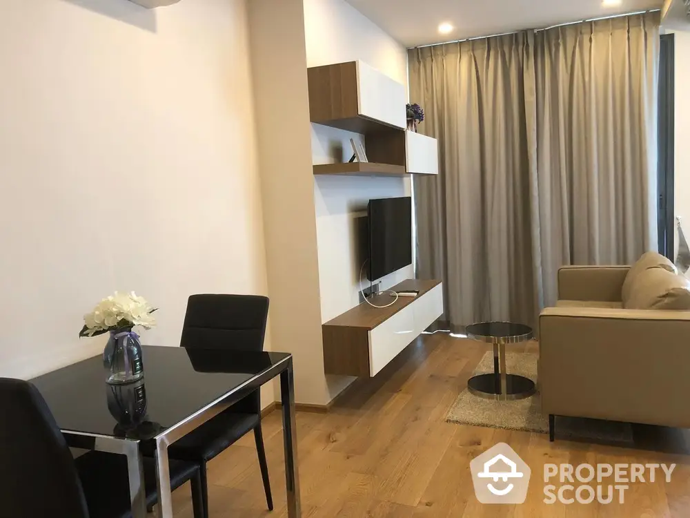  1 Bedroom Condo at Ideo Q Chidlom Phetchaburi-1