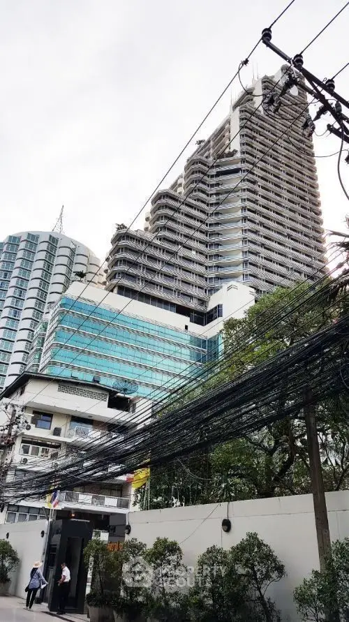  1 Bedroom Condo at Sukhumvit Suite-1