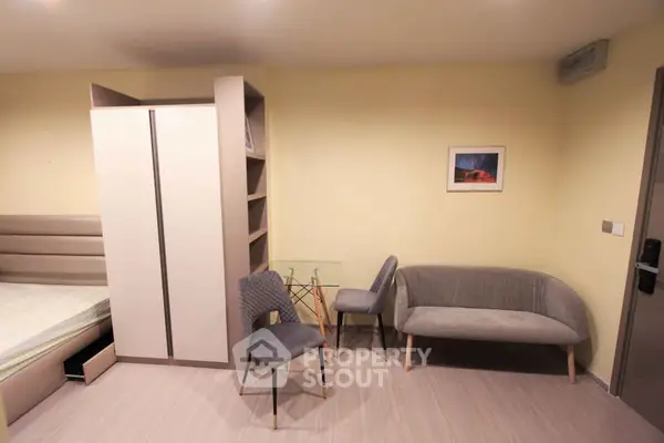 image_rental-25870877