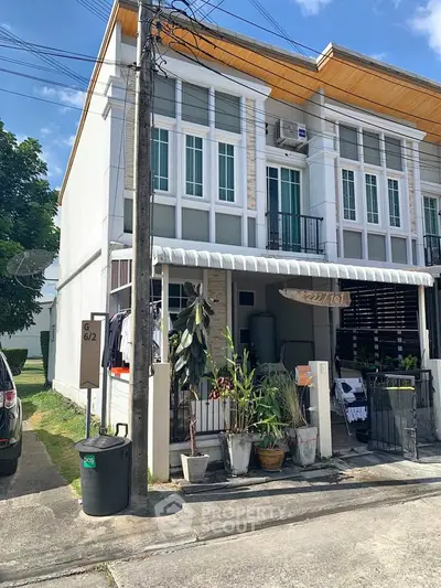 image_rental-28368861