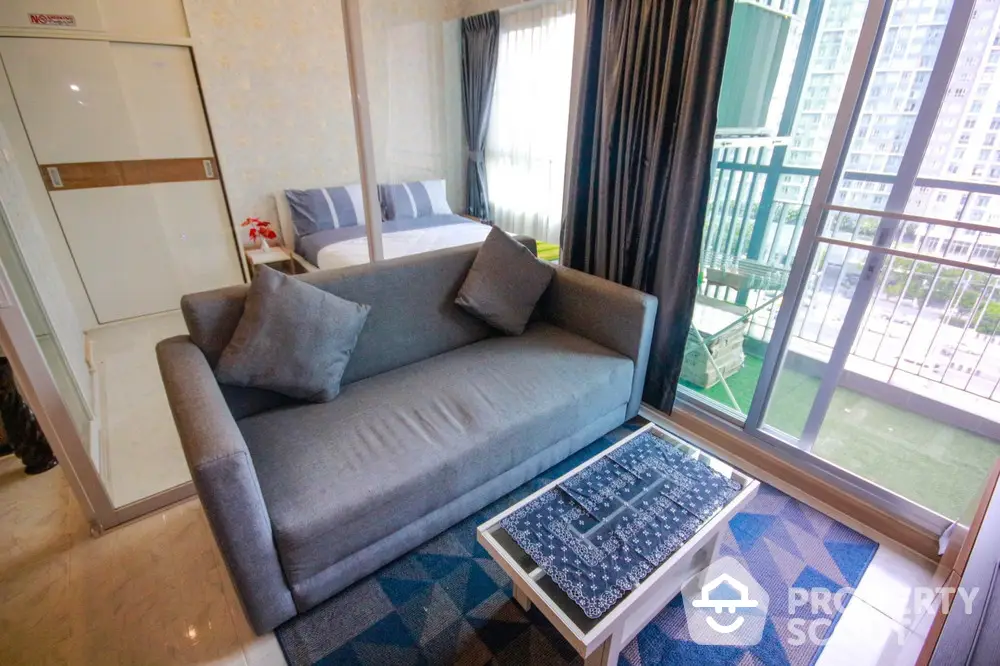  1 Bedroom Condo at The Tempo Grand Wutthakat-9