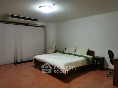  1 Bedroom Condo at State Tower Silom-5