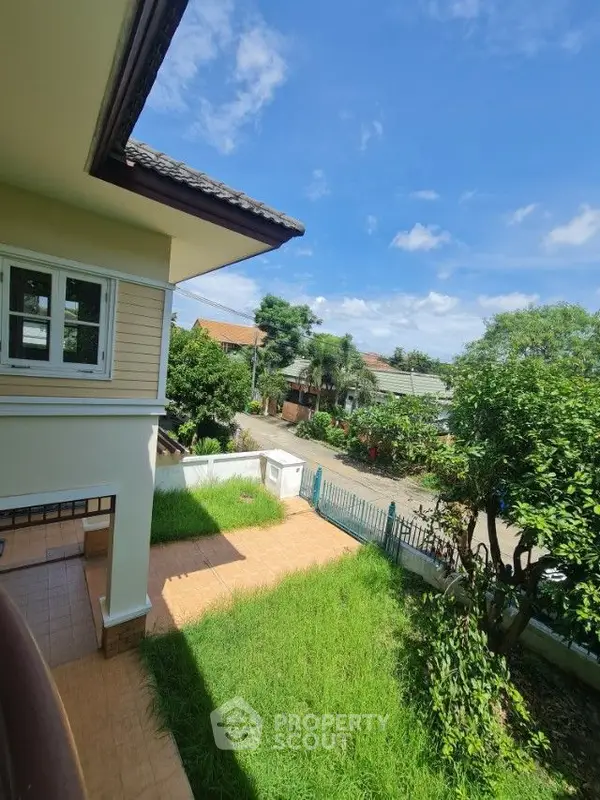 image_rental-13720111