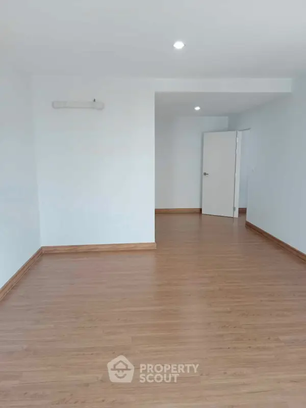 image_rental-16341055