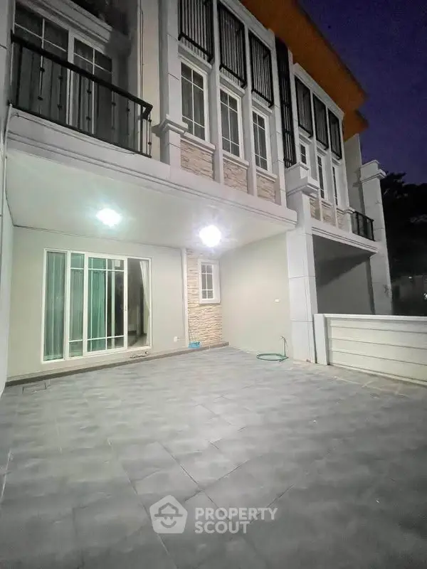 image_rental-27846485