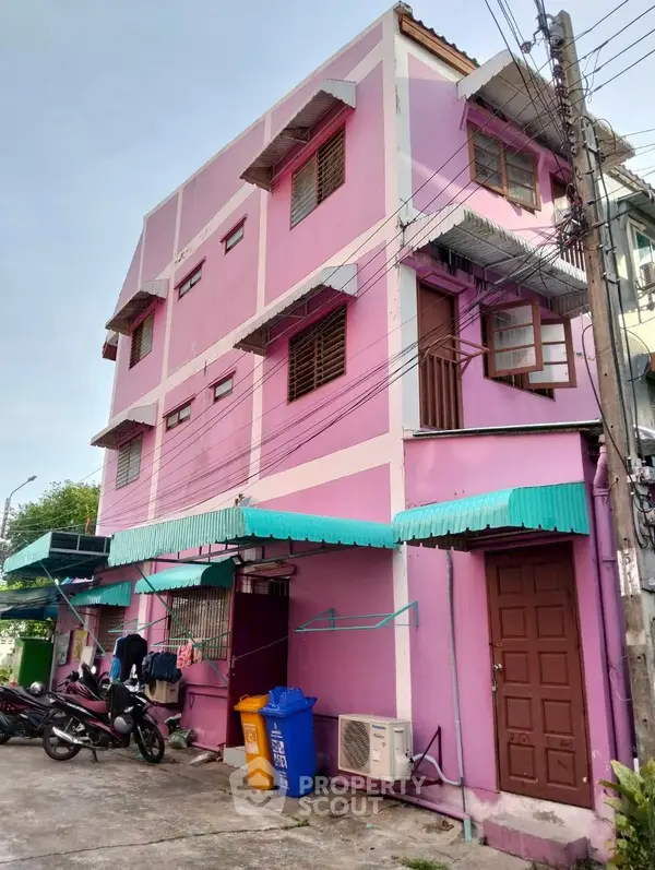 image_rental-28385657