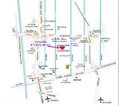 Detailed map showcasing prime real estate location with nearby amenities and transport links.