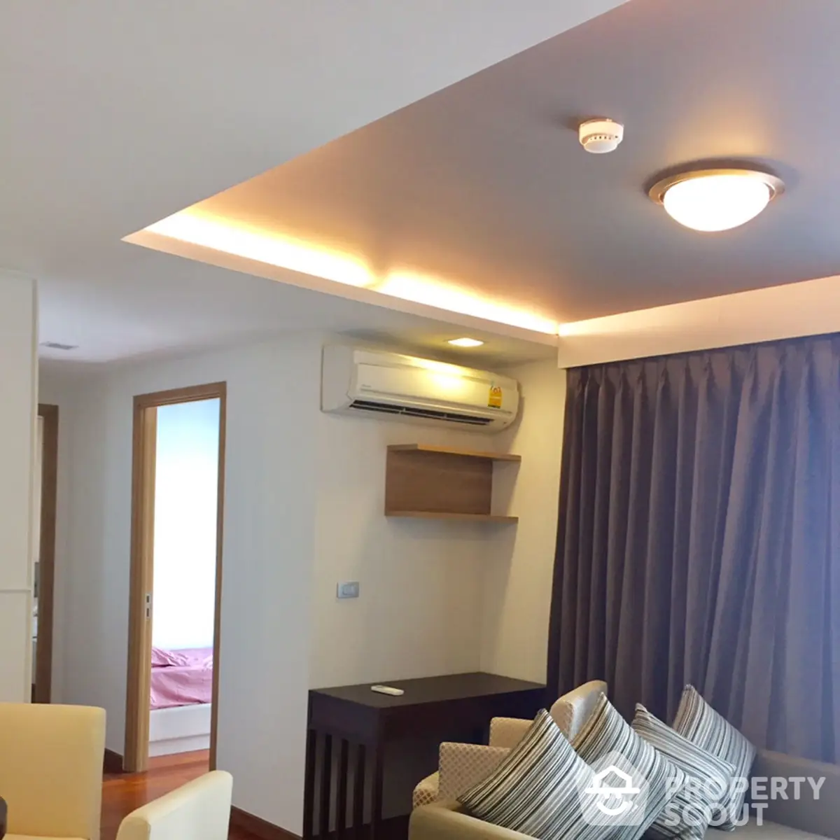  2 Bedrooms Condo -3