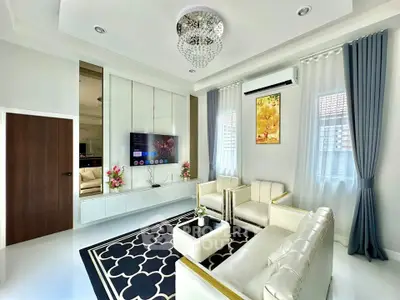 Luxurious modern living room with elegant decor and stylish furniture