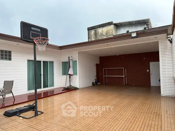 image_rental-30605177