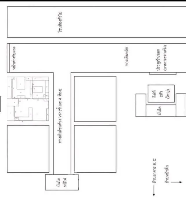 Detailed real estate schematic plan with labeled sections and directions.