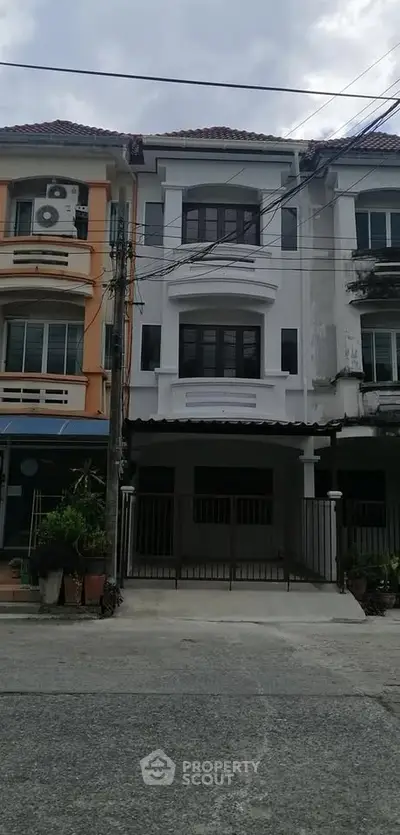 image_rental-29733210