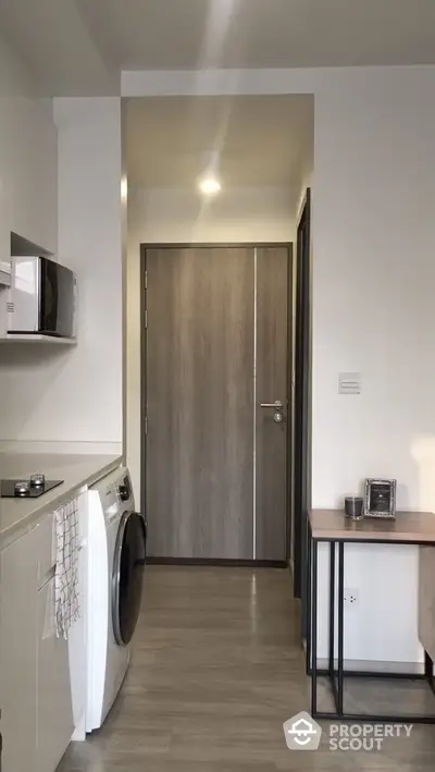  1 Bedroom Condo at Maestro 02 Ruamrudee-3