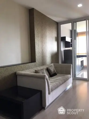 Fully Furnished 1 Bedroom Condo at Rhythm Sukhumvit 44 1-5