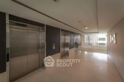  1 Bedroom Condo at 15 Sukhumvit Residences-2