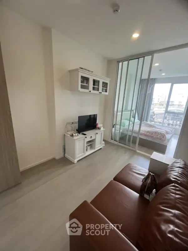 image_rental-10855998