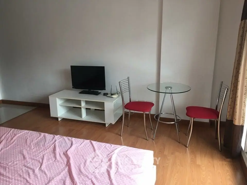  1 Bedroom Condo at Chateau In Town Ratchada 17-1