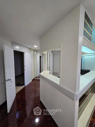 image_rental-28368377