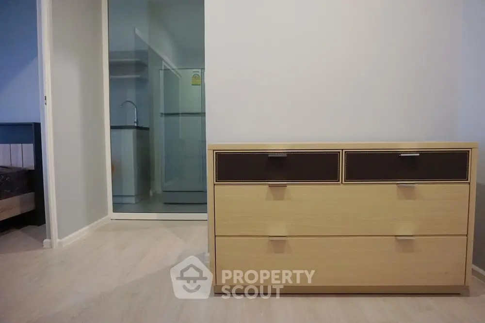  1 Bedroom Condo -1