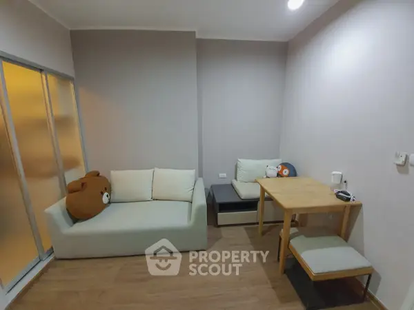 image_rental-10972359