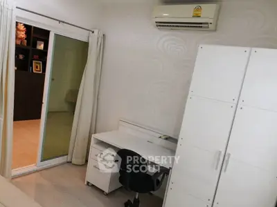  2 Bedrooms Condo -4