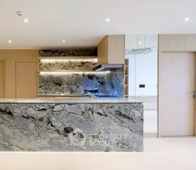 Screenshot 2569-03-28 at 20.59.31.jpg