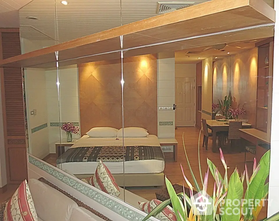  1 Bedroom Condo at Baan Sathorn Chaopraya-1