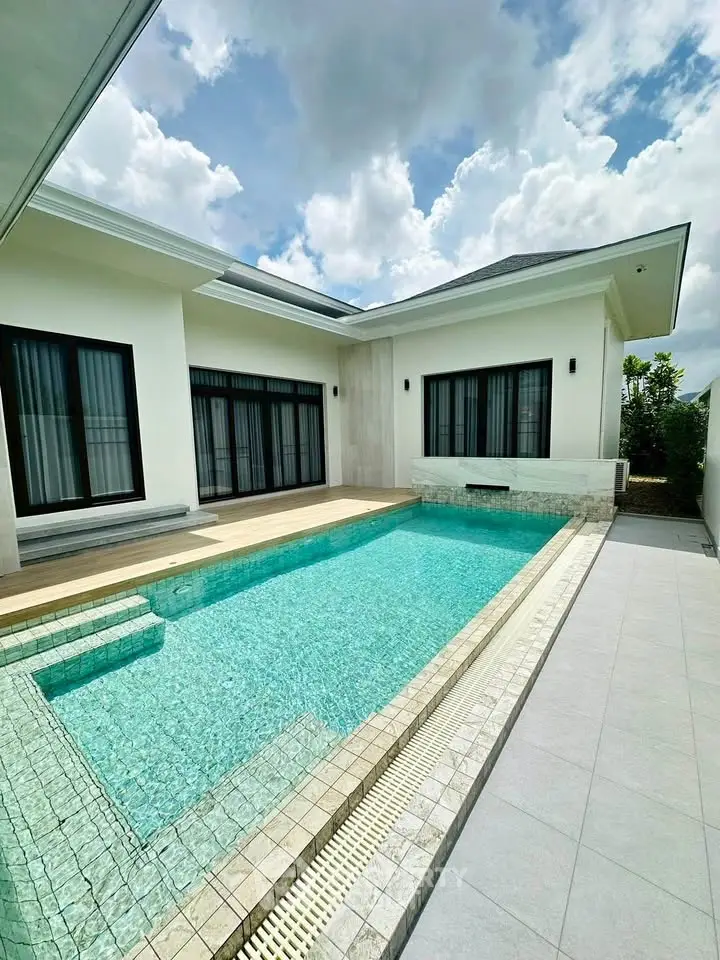 Luxurious modern villa with private pool and elegant design